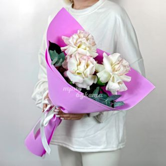 Мини-букет французских нежно-розовых роз